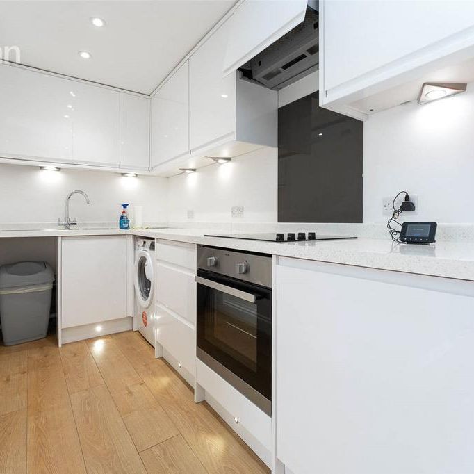 2 bedroom flat to rent - Photo 1