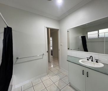 SPACIOUS FAMILY HOME IN SOUGHT AFTER BENTLEY PARK! - Photo 3