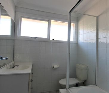 3 Bedroom Home + Swimming Pool - Photo 5