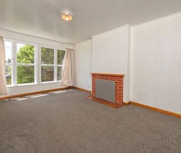 3-bedroom property, perfectly located! - Photo 4