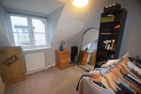 2 bedroom terraced house to rent - Photo 3