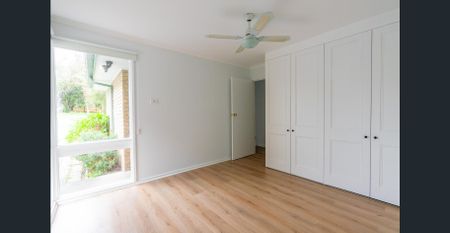 Peaceful 3-Bed Unit Near Train Station & Shops with single garage! - Photo 5