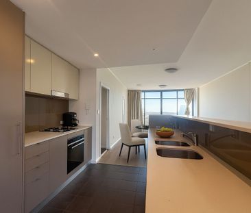 LUXURY TWO BEDROOM APARTMENT IN THE FAMOUS BOTANICA BUILDING - Photo 3
