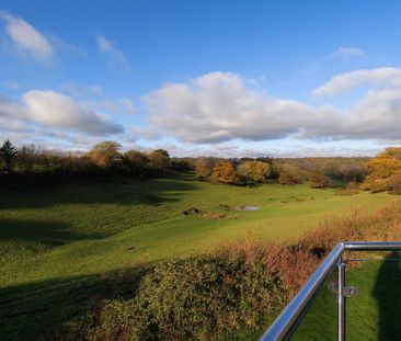 4 bedroom detached house to rent - Photo 2