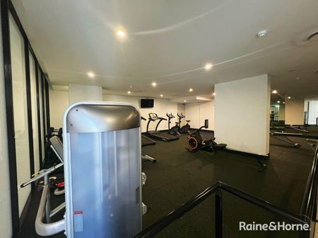 Modern 2-Bed Apartment in the Heart of Zetland - Photo 4