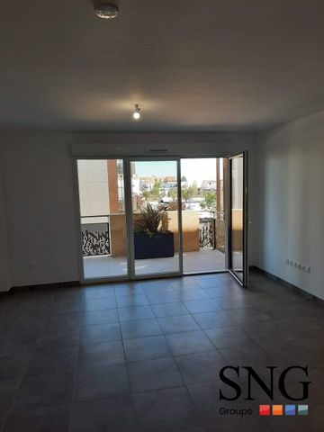 T2 AVEC TERRASSE +PARKING - Photo 2