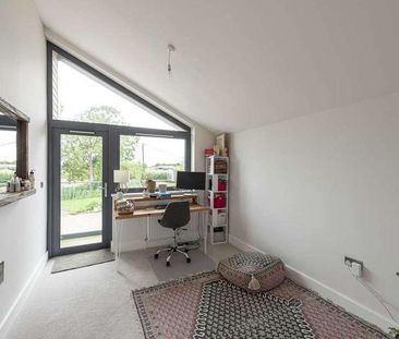 Wilstone Wharf, Wilstone, HP23 - Photo 1