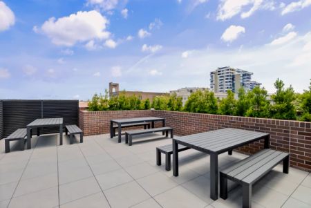 Castle Camperdown Two, Sydney - Photo 4