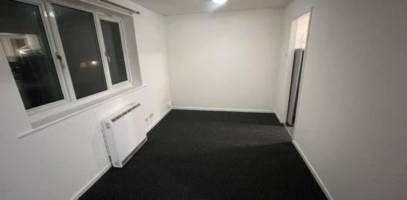 14, Greenfield Way, Preston - Photo 2