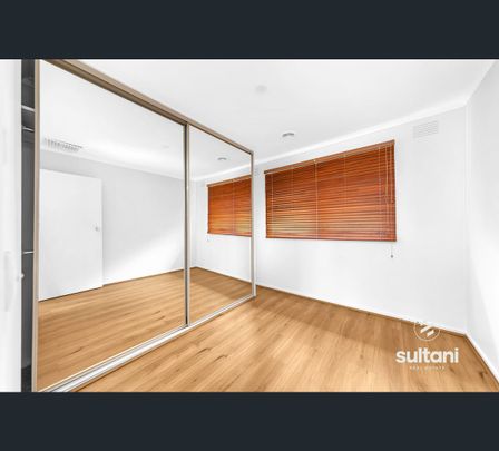 573 Warrigal Road, Bentleigh East, Vic 3165 - Photo 1