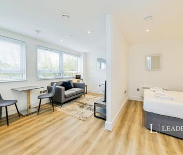 apartment to rent Wood Street, East Grinstead, West Sussex, RH19 - Photo 6