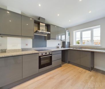 2 bedroom semi-detached house to rent - Photo 5