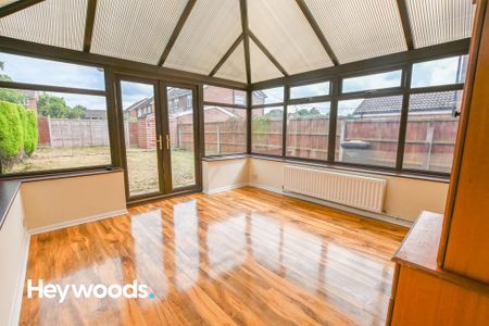 2 bedroom semi-detached house to rent - Photo 2