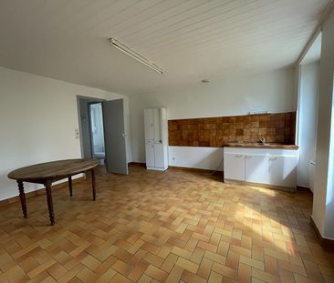 Location Maison 2 pièces 51m² - Photo 2
