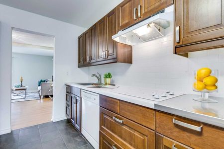 For Lease - 6855 Glen Erin Drive Unit# 15, Mississauga, Ontario - Photo 4