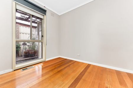 377 Cheltenham Road, Keysborough VIC 3173 - House For Rent | Domain - Photo 2