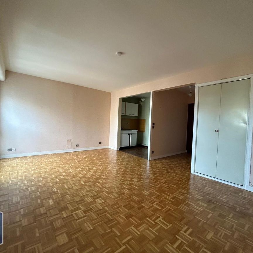 Location Appartement 1 pièce 33m² CHATEAUROUX 36000 - Photo 1