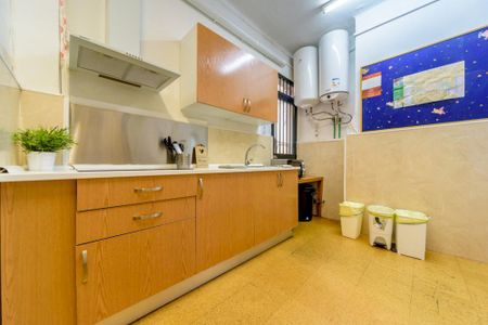 Modern room in Fernández de los Ríos - Photo 4