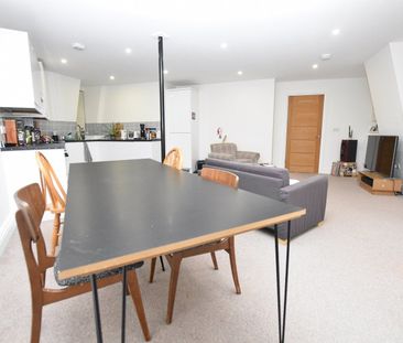 Norwood High Street, London, SE27 - Photo 1