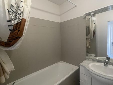Location Appartement 3 pièces 61m² ALBI 81000 - Photo 4
