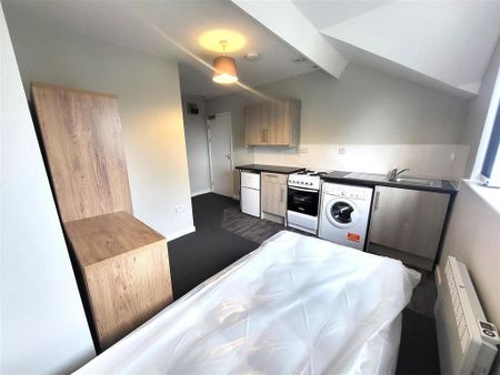 Studio to rent - Photo 3