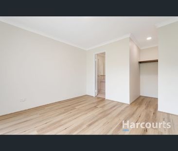 4 Fisherton Circuit, Kinross, WA 6028 - Photo 2