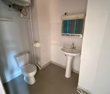 Location Appartement 1 pièce 26m² CLERMONT FERRAND 63000 - Photo 4