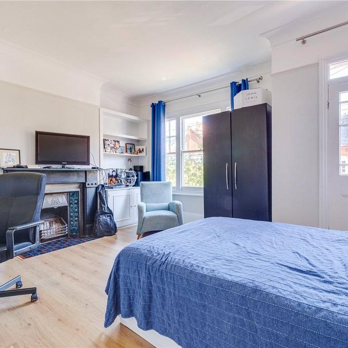 4 bedroom terraced house to rent - Photo 1