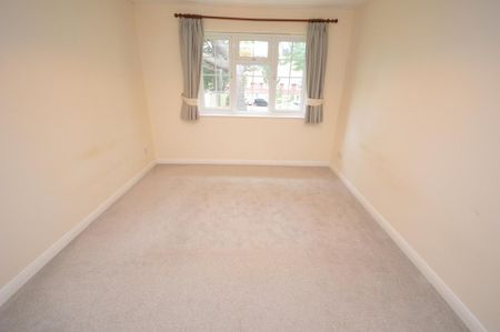 3 bedroom end of terrace house to rent - Photo 4