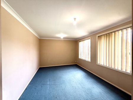 Comfortable Villa in a Convenient Blackbutt Location - Photo 3