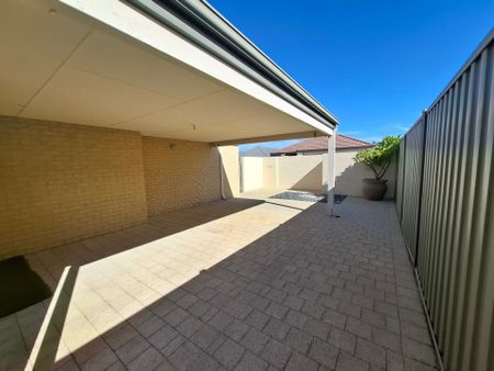 Low Care Coastal Living – Style&comma; Space & Location - Photo 3