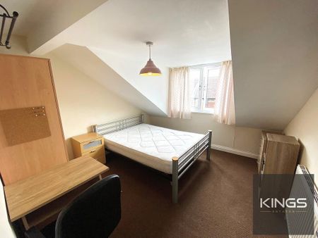 4 bedroom terraced house to rent - Photo 4