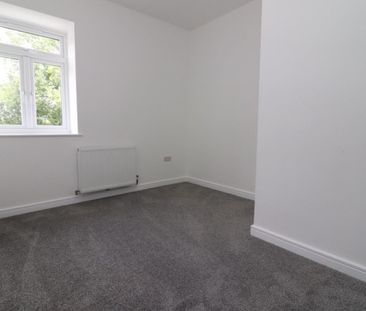 3 bedroom Flat To Let Total Size: 1012 SQ FT - Photo 4