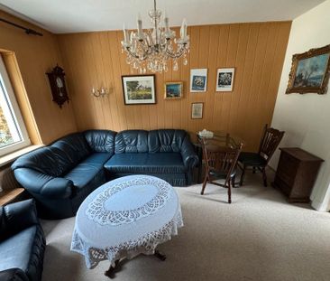 Sanierte 2-Raum-Wohnung im Grünen, nahe Sportplatz - Foto 1