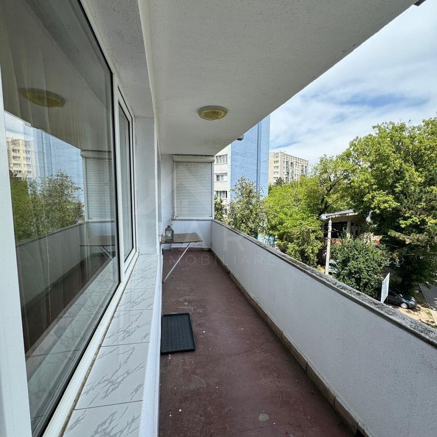 Închiriază Apartament 3 camere 1848 - Fotografie 1