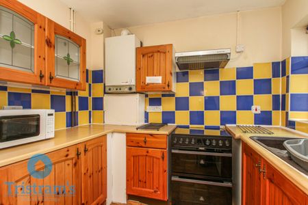 3 bed Flat for Rent - Photo 3