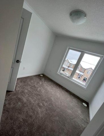 For Lease - 10 Waterville Way, Caledon, Ontario - Photo 4