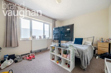 6 bedroom semi-detached house to rent - Photo 5