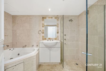 Renovated Penthouse in the Heart of Chatswood ** Available Now ** - Photo 4