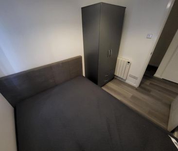 3 bedroom apartment to rent - Photo 3