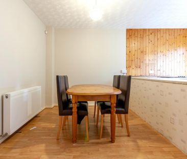 2 bedroom terraced house to rent - Photo 3
