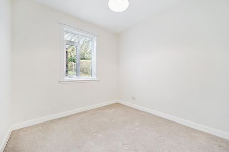 4 bedroom bungalow to rent - Photo 3