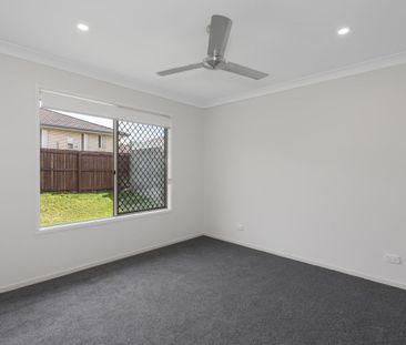 Exceptional Four Bedroom Home in Pimpama - Photo 4