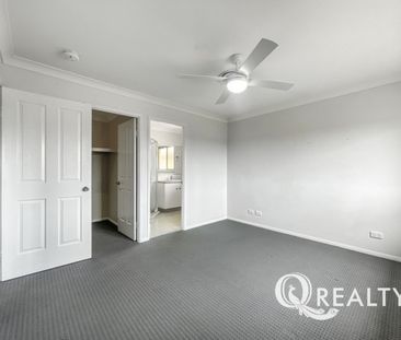 🏡 Low Maintenance Contemporary Home In Great Location - Photo 6