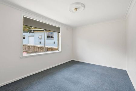 Pet Friendly Family Home - Photo 4