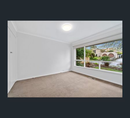 1/11 Grange Park Avenue, Doncaster, Vic 3108 - Photo 3