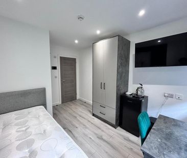 Studio to rent - Photo 2