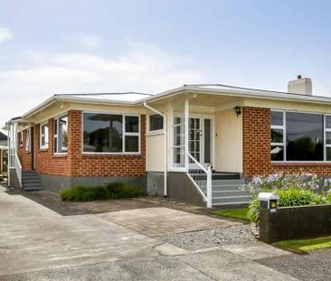 Very lovely 3 bedroom, 1 bathroom home - Photo 1