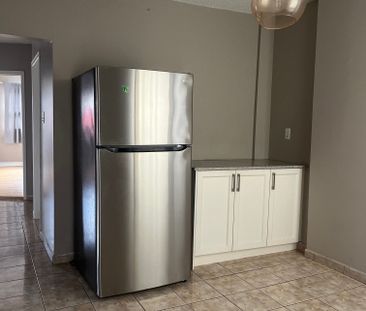 For Lease - 194 Westmount Avenue Unit# 2nd floor, Toronto, Ontario - Photo 5