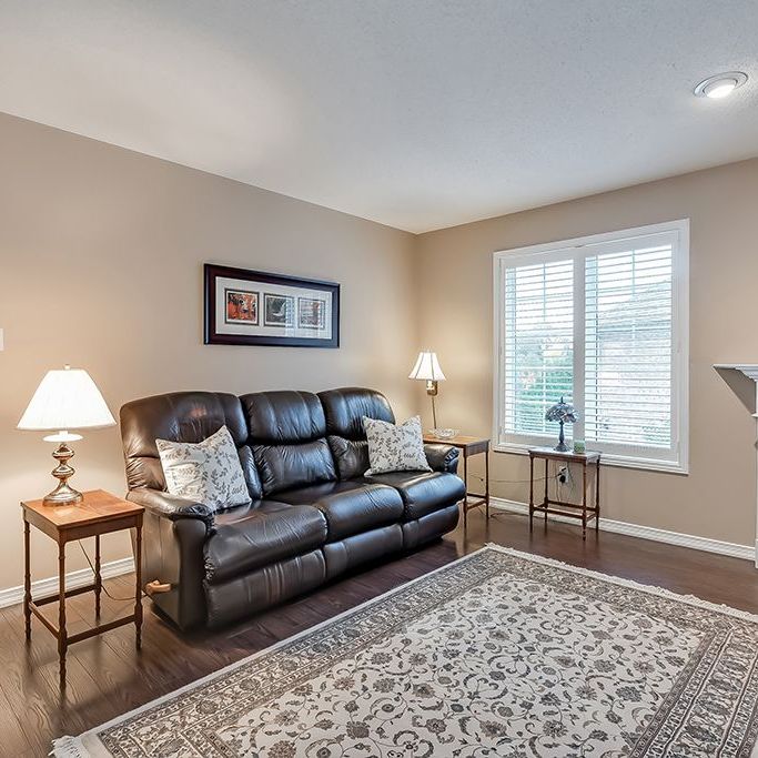 For Lease - 2303 Kingfisher Court, Oakville, Ontario - Photo 1